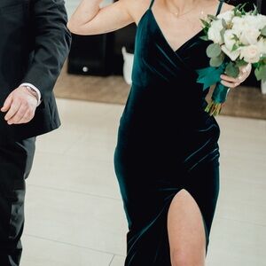 Revelry Size 2 Velvet Emerald Dress (Style: Rava)